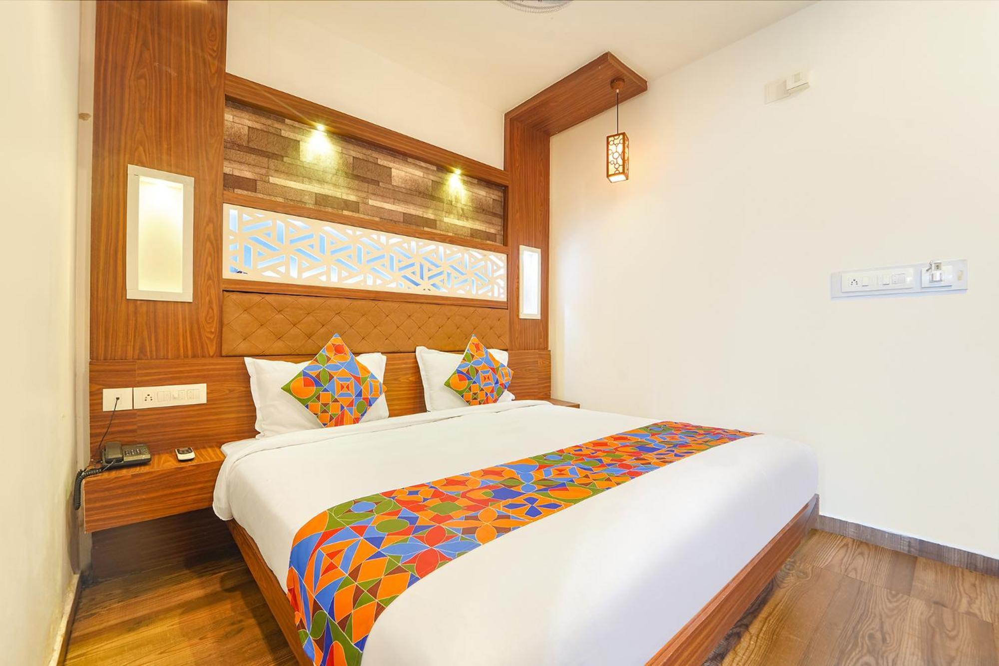 Fabhotel Qube - 800M From Ernakulam Junction South Railway Station Kochi Exterior foto