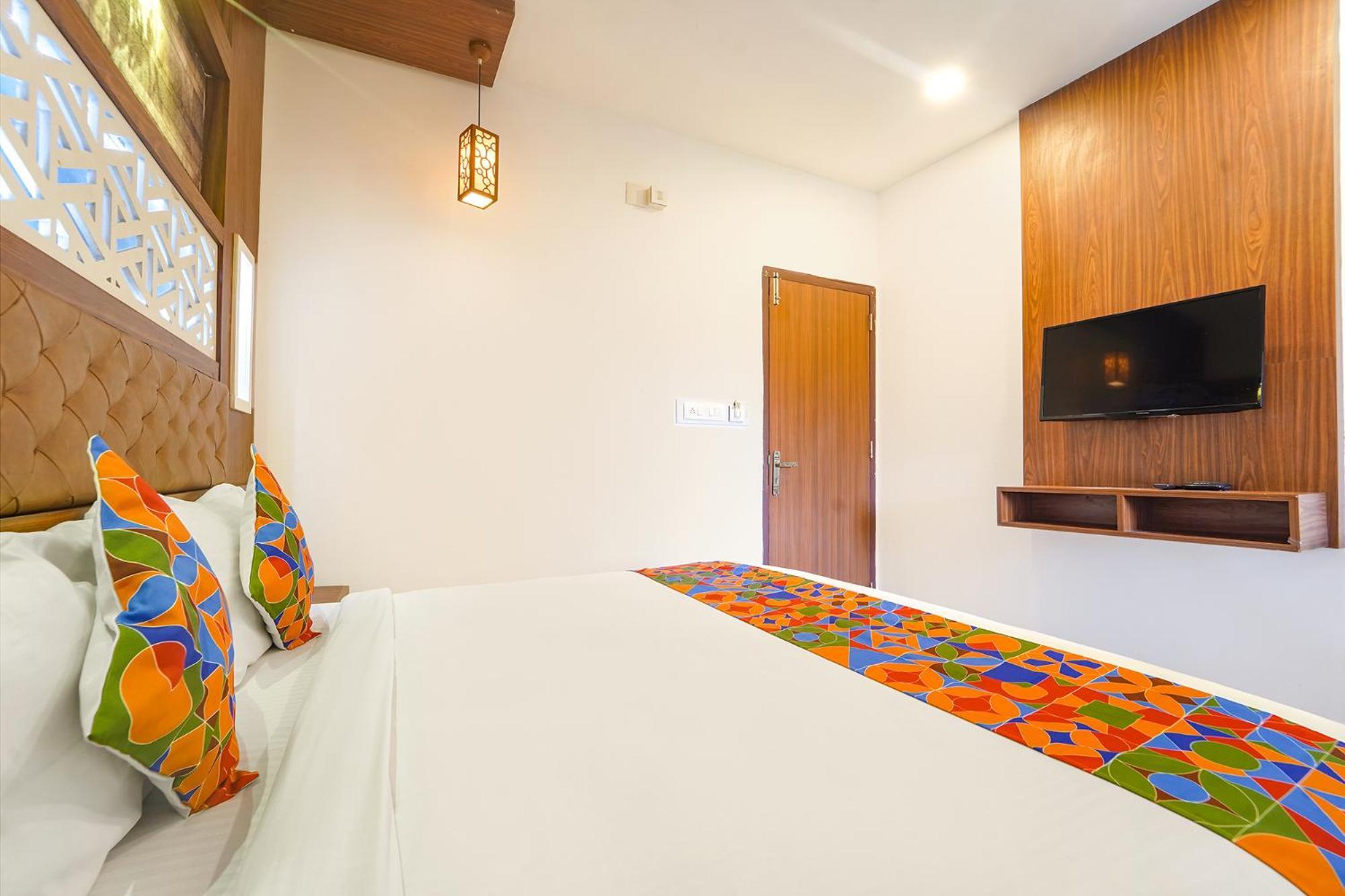 Fabhotel Qube - 800M From Ernakulam Junction South Railway Station Kochi Exterior foto